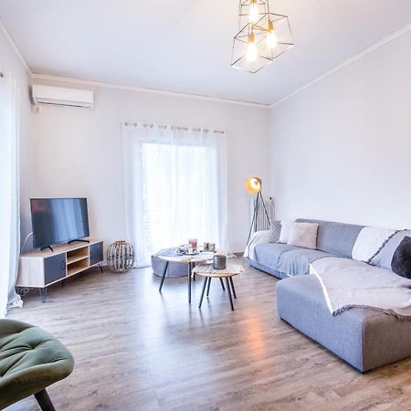 Apartment With Parking Near Medical Center Ateny Zewnętrze zdjęcie