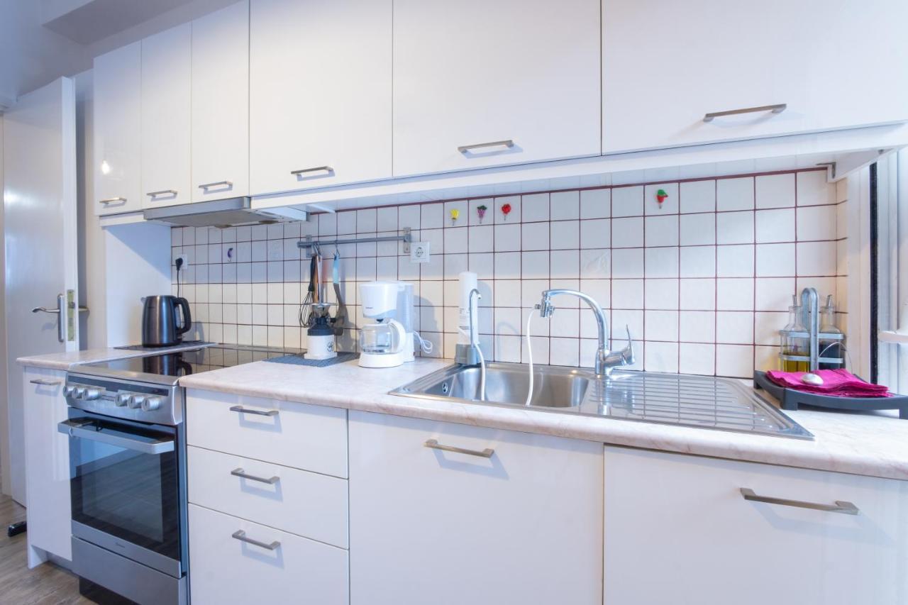 Apartment With Parking Near Medical Center Ateny Zewnętrze zdjęcie
