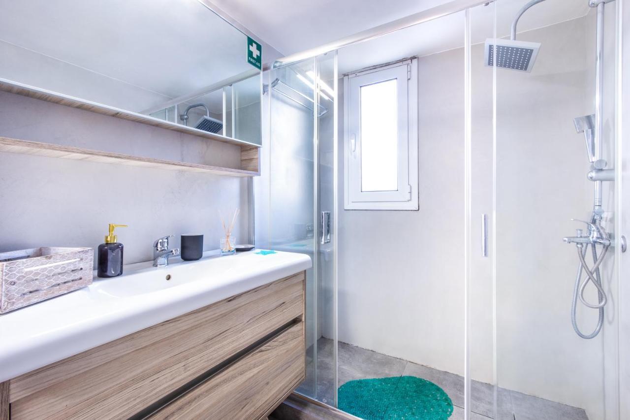 Apartment With Parking Near Medical Center Ateny Zewnętrze zdjęcie